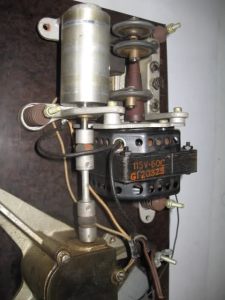 Le rotor, les trois galets t le tambour de la transmission de la Scott 710.