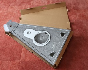 Les enceintes sont transportables dans un carton. Elles ne pésent que 2,5 kg.